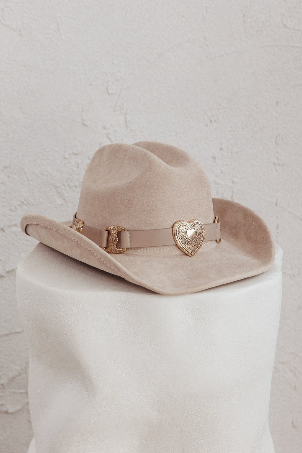 Longhorn Heart Decoration Cowboy Hat Khaki by Selfie Leslie Australia