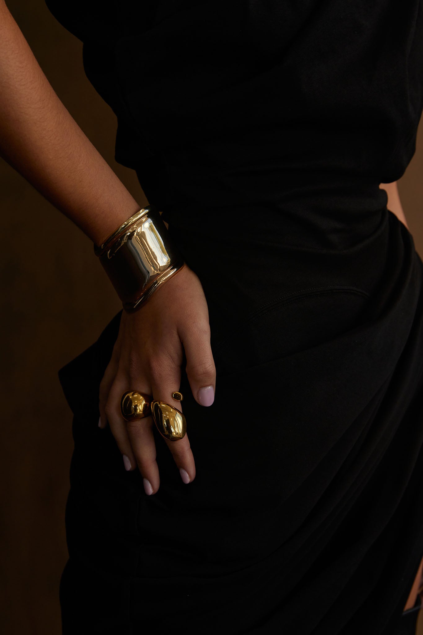 NOAH Knuckle Ring Gold by Selfie Leslie Australia