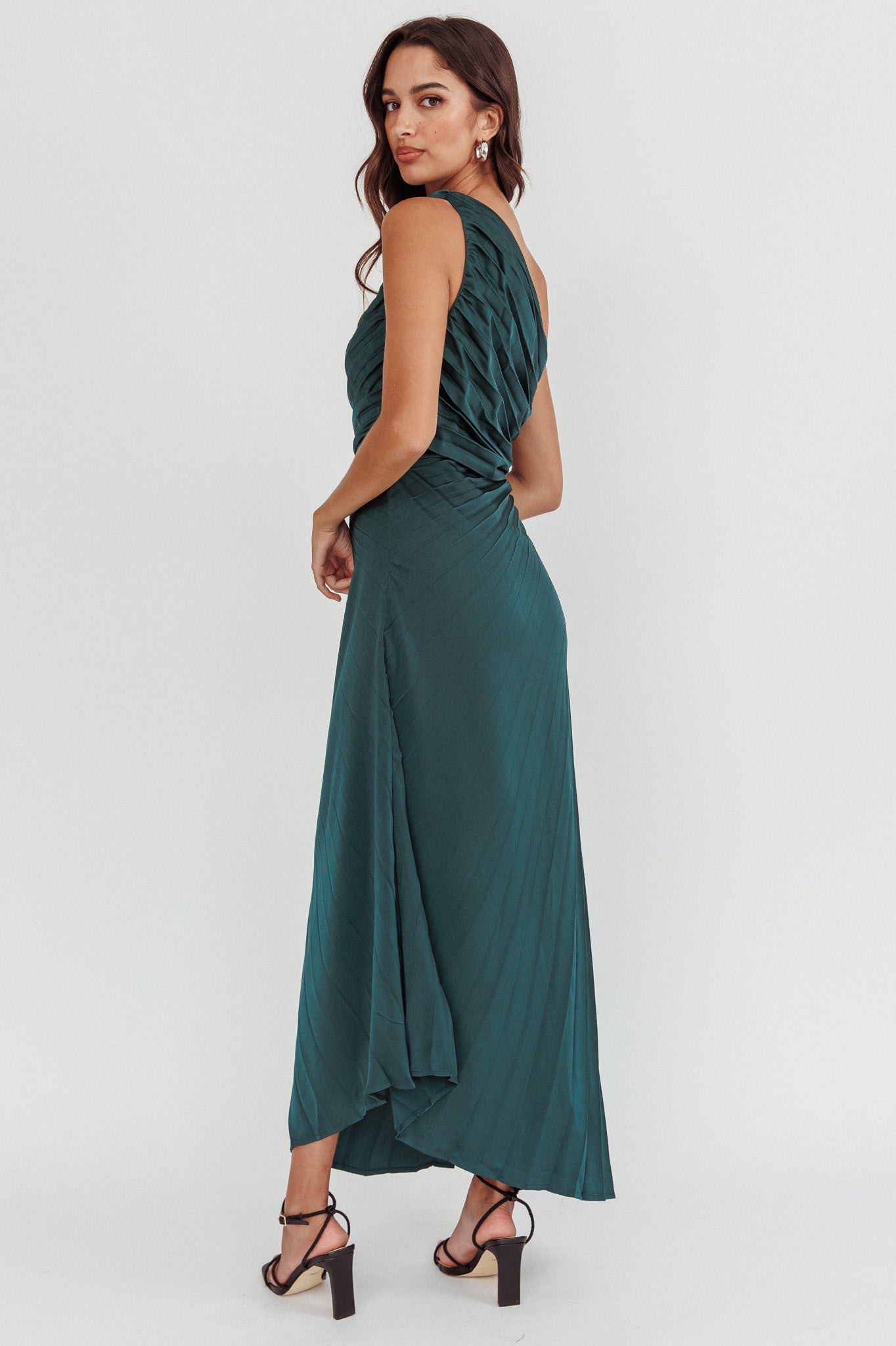 Scarlett One-Shoulder Pleat Maxi Dress Green by Selfie Leslie Australia