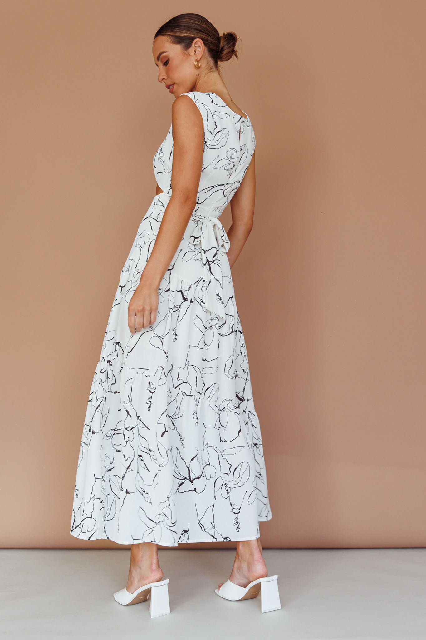Shaniqua Cut-Out Sleeveless Midi Dress Print White by Selfie Leslie Australia