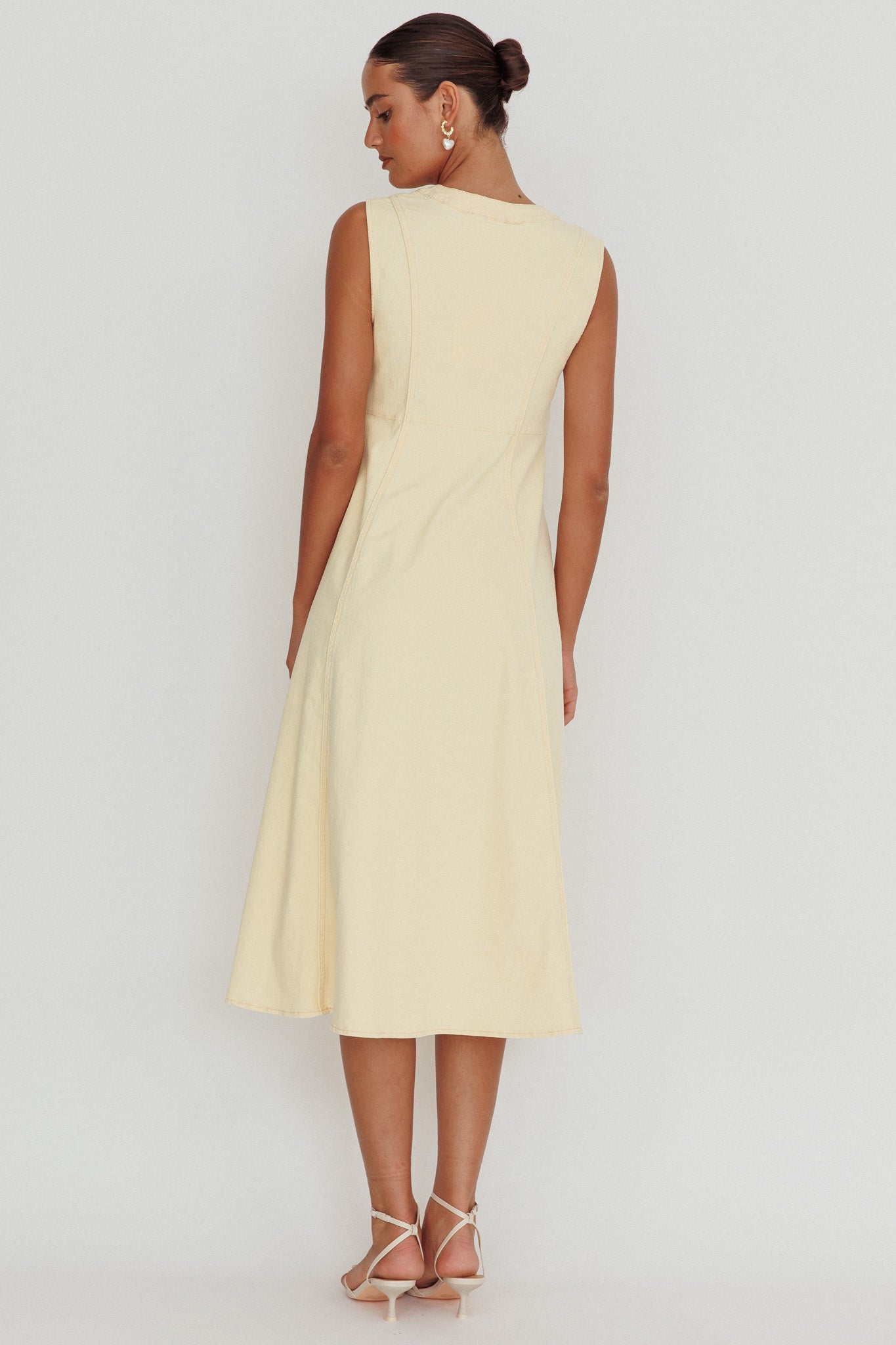 Passionate Flame Sleeveless A-line Midi Dress Beige Selfie Leslie Australia Passionate Flame Sleeveless A-line Midi Dress Beige Selfie Leslie Australia