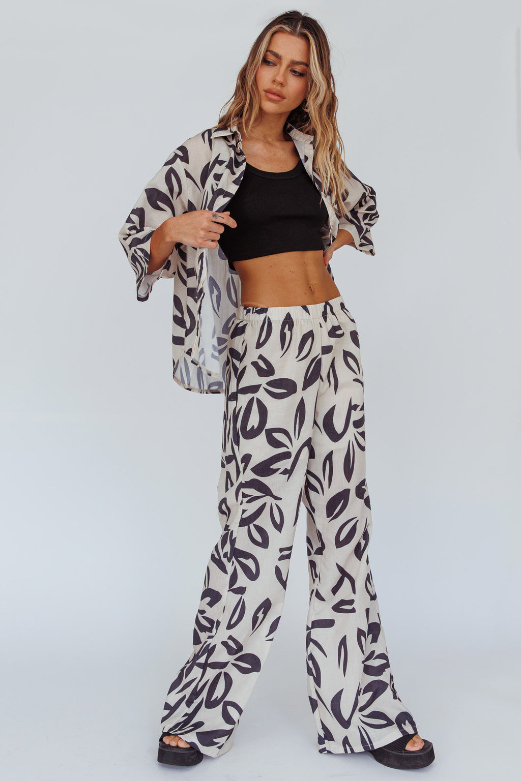 Just A Hunch Pants Leaf Print Beige by Selfie Leslie Australia