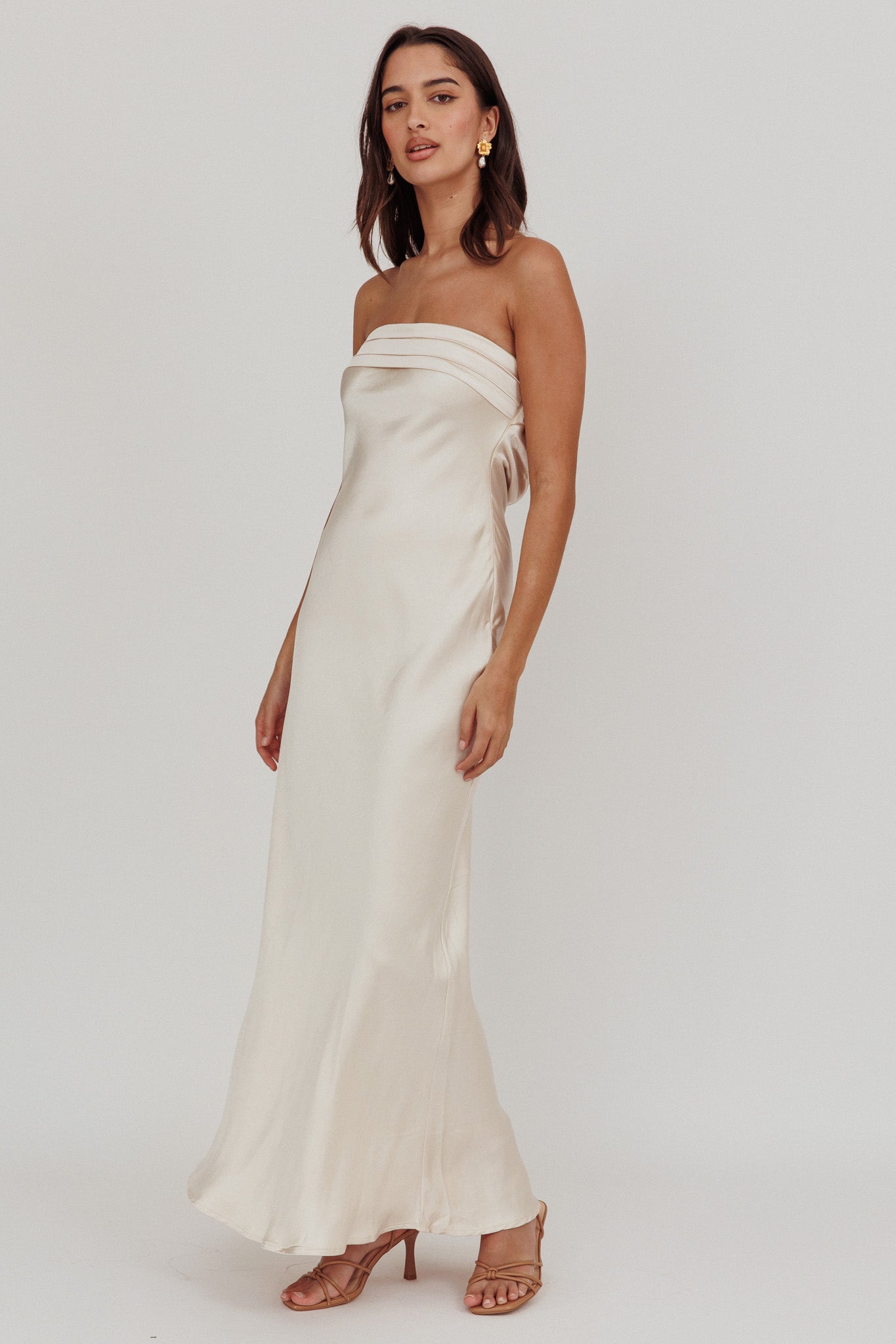 strapless open back dress Strapless Pleated Diagonal Midi Dress with Cape – M.R DESIGN main image 1