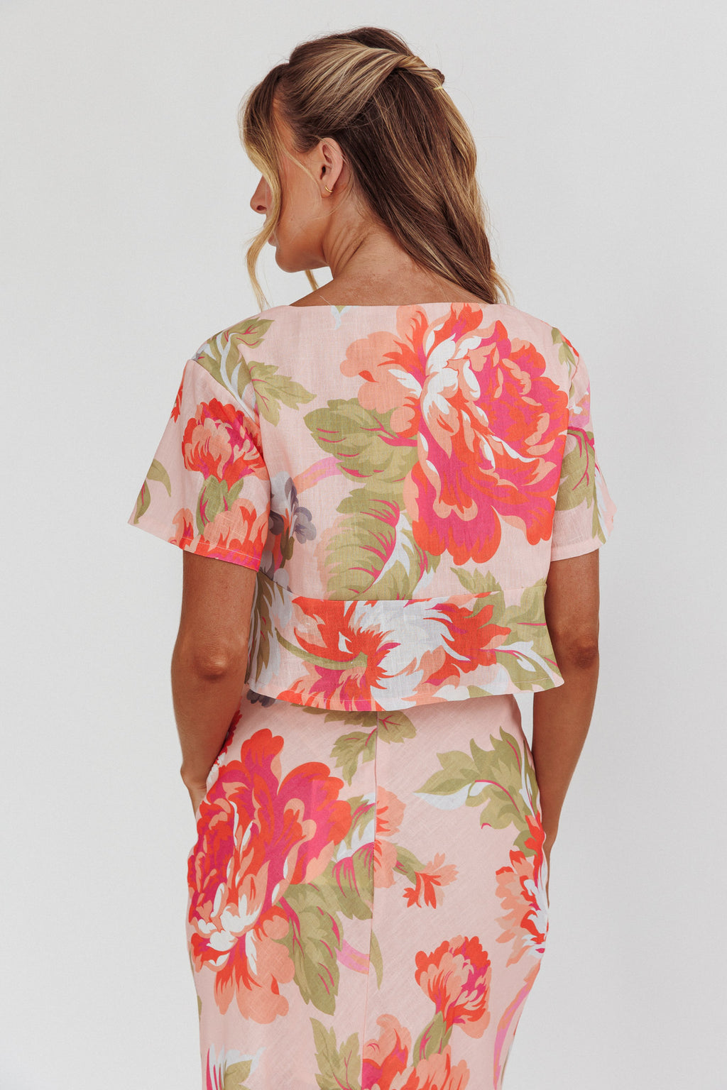 La Vie Tied Bust Crop Top Floral Peach by Selfie Leslie Australia