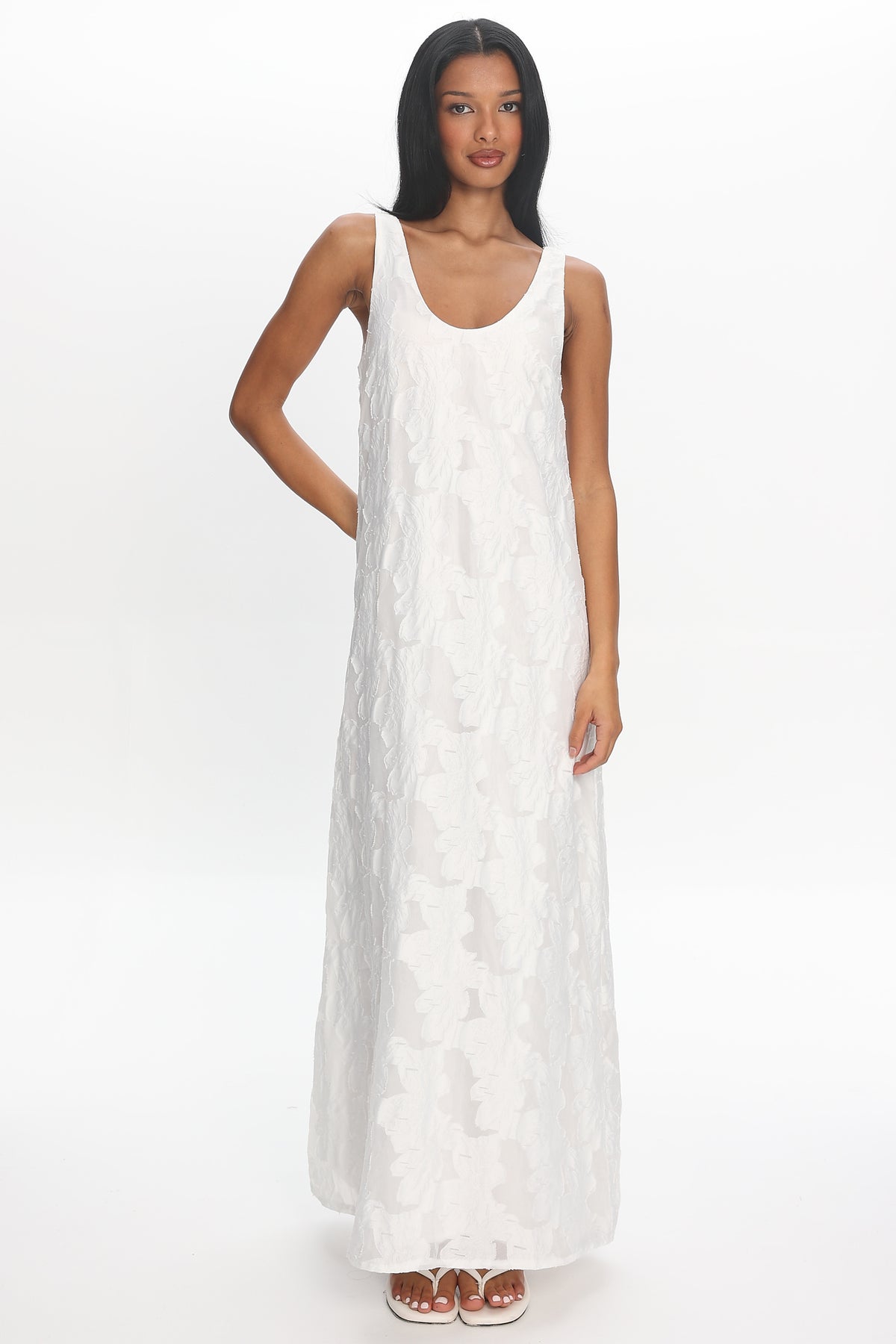 Genelyn Textured Maxi Dress Off White