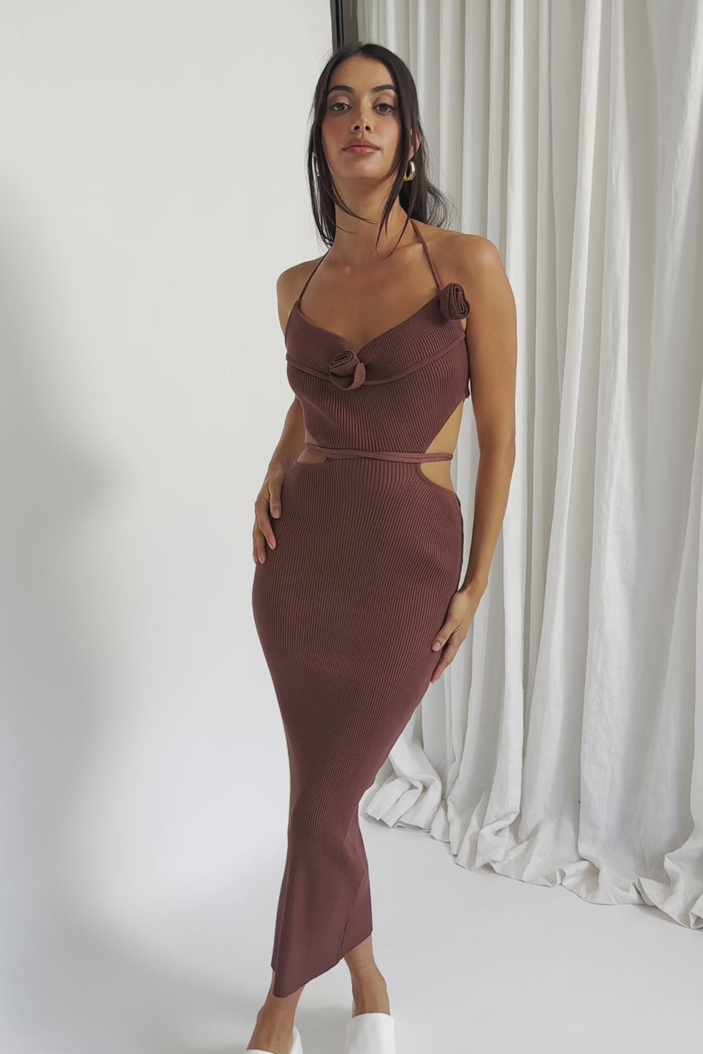 Rue Rose Accent Ribbed Knit Midi Dress Coco