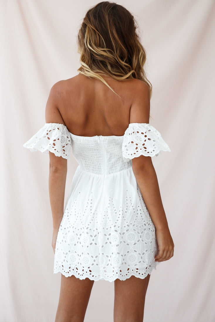 Chiara Off-Shoulder Sweetheart Neckline Dress White by Selfie Leslie