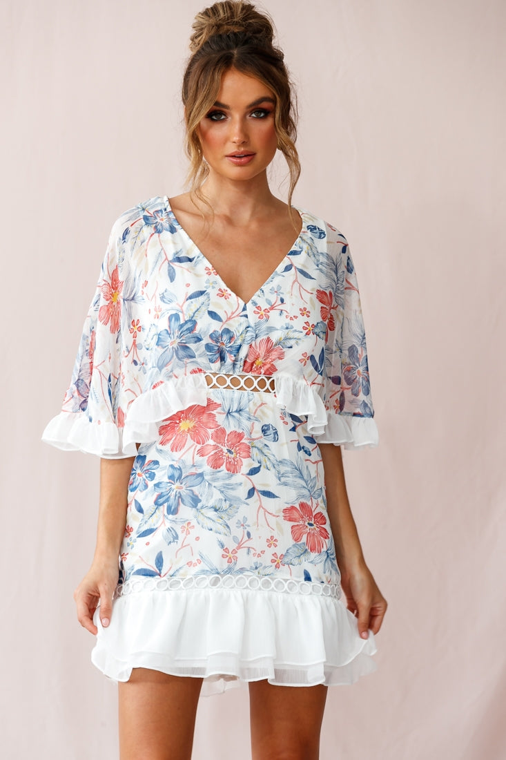 Caspar Batwing Floral Dress White by Selfie Leslie