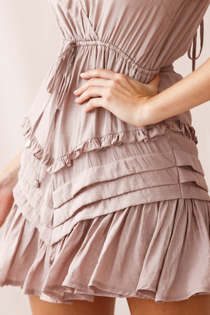 Willah Pintuck And Frill Detail Drawstring Dress Mocha by Selfie Leslie