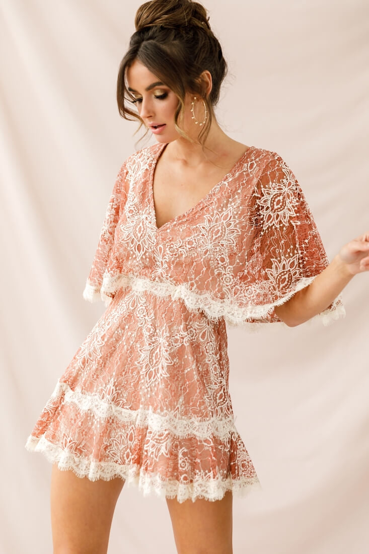 Caspar Batwing Lace Dress Rose/Beige by Selfie Leslie