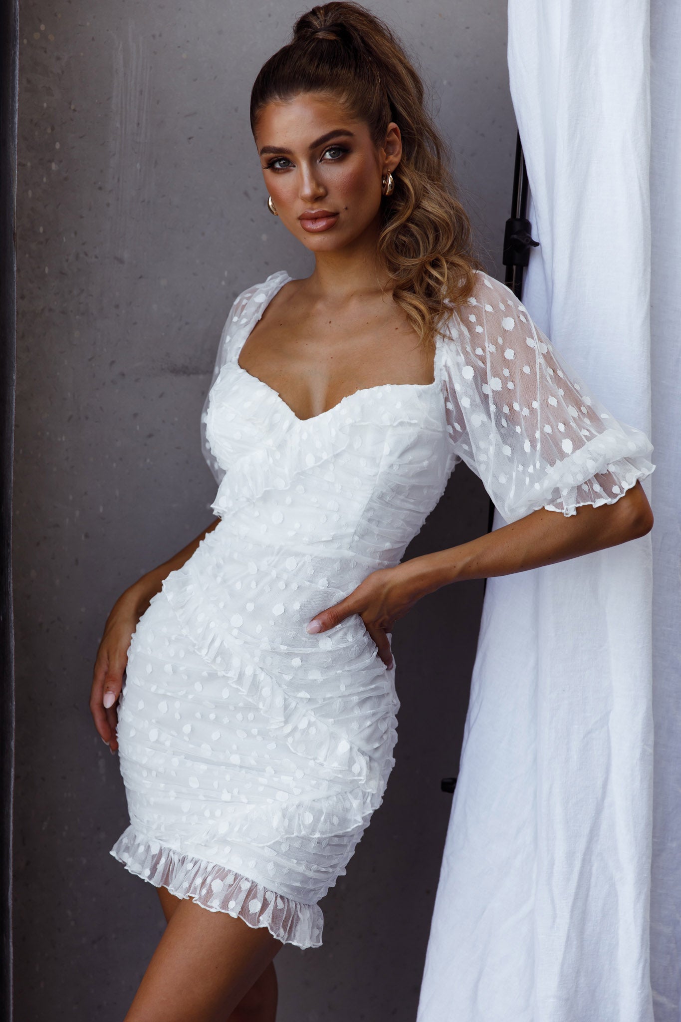 La Vida Sweetheart Neckline Puff Sleeve Dress White by Selfie Leslie