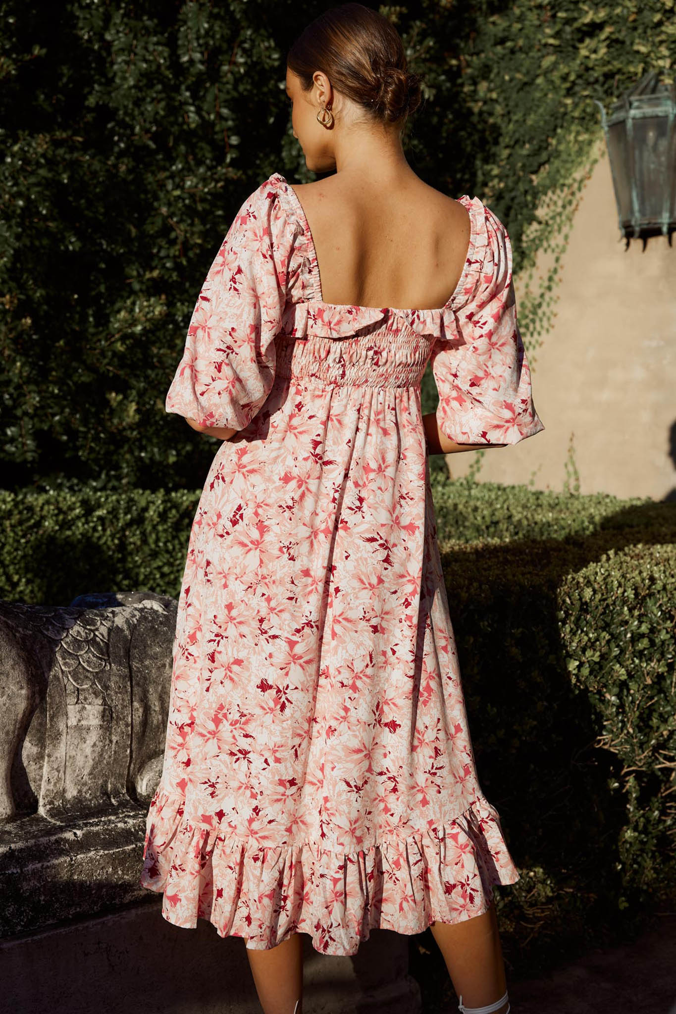 Flynn Balloon Sleeve Shirred Midi Dress Floral Pink by Selfie Leslie