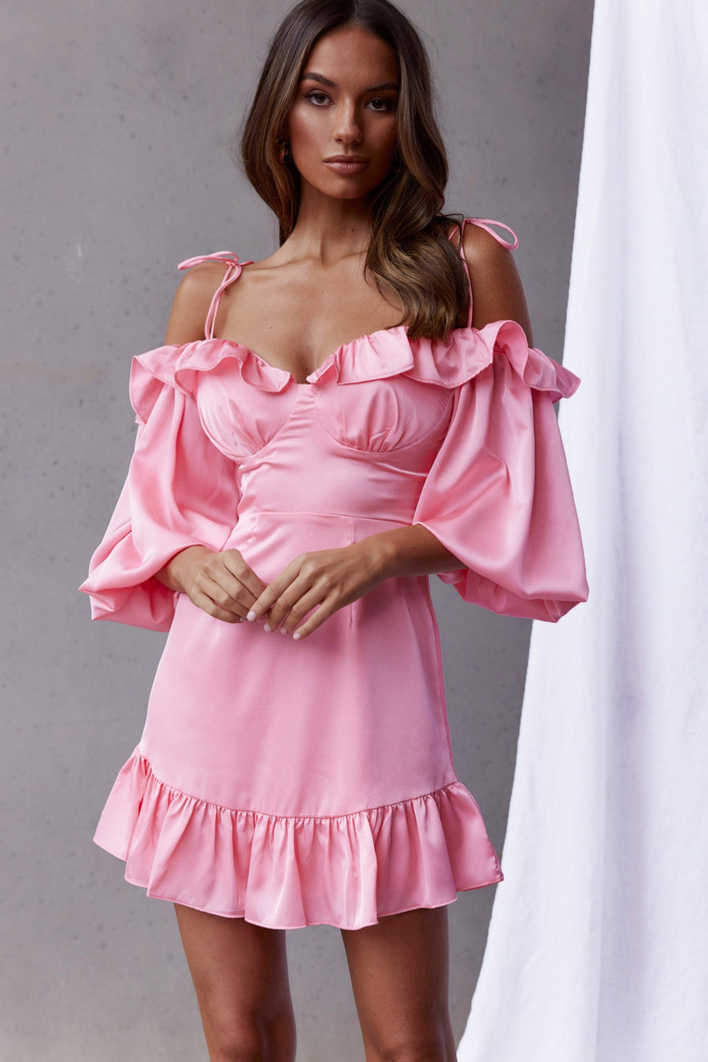 Ode To Love Sweetheart Neckline Balloon Sleeve Dress Pink by Selfie Leslie