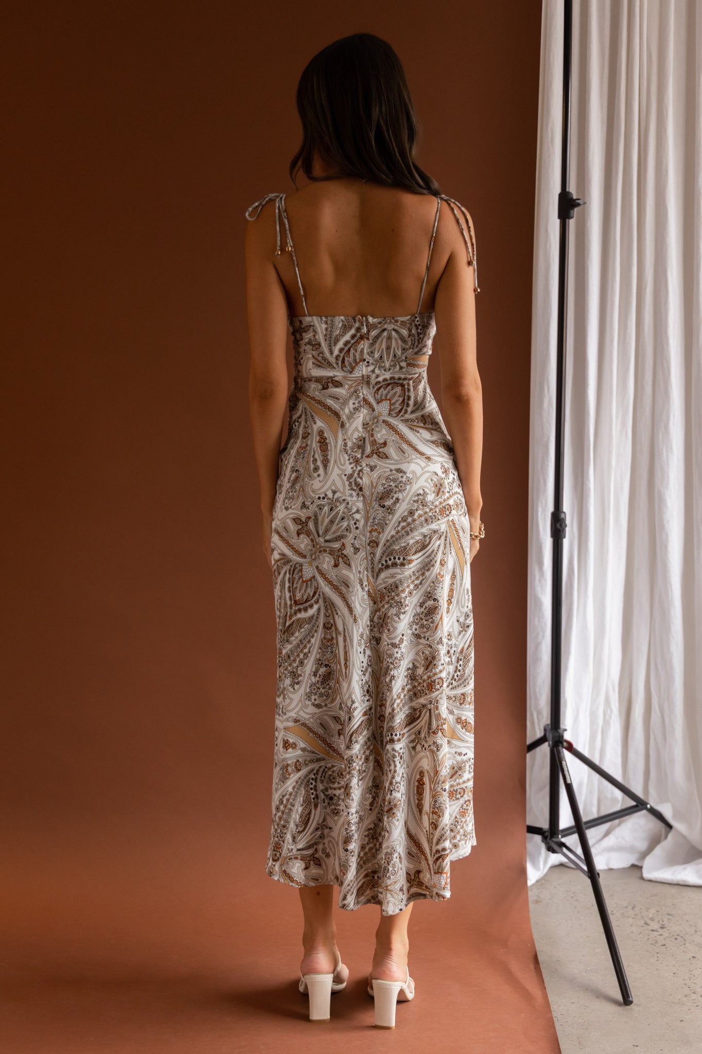 About Town Tied Shoulder Midi Dress Paisley White by Selfie Leslie