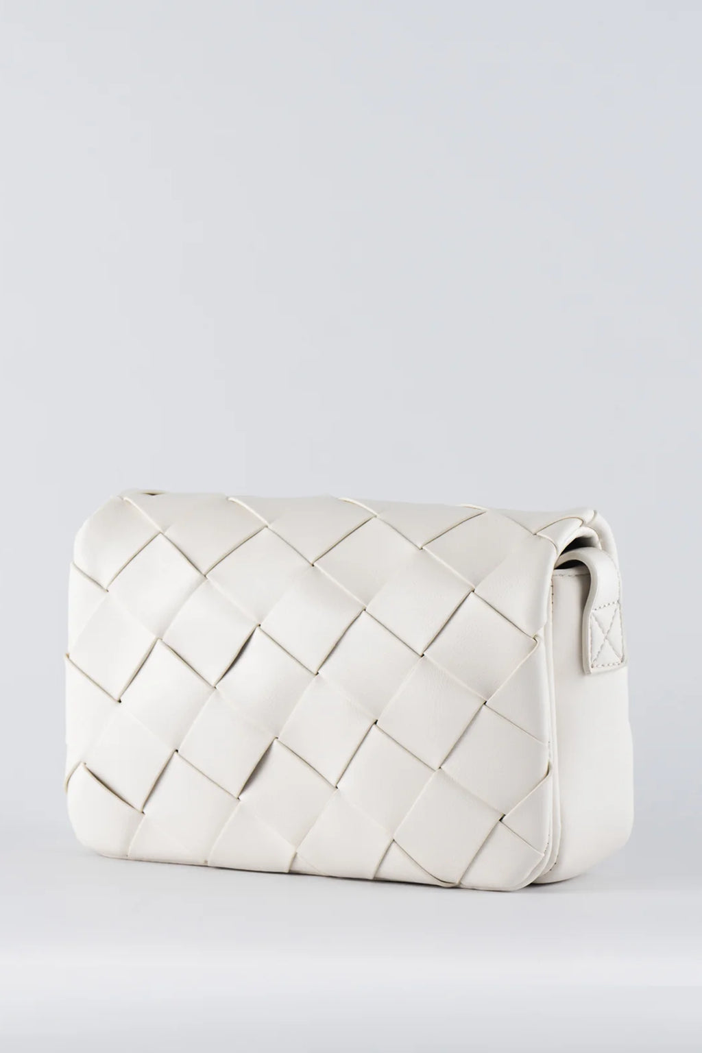 TEN TONES Azure Weave Bag White by Selfie Leslie Australia