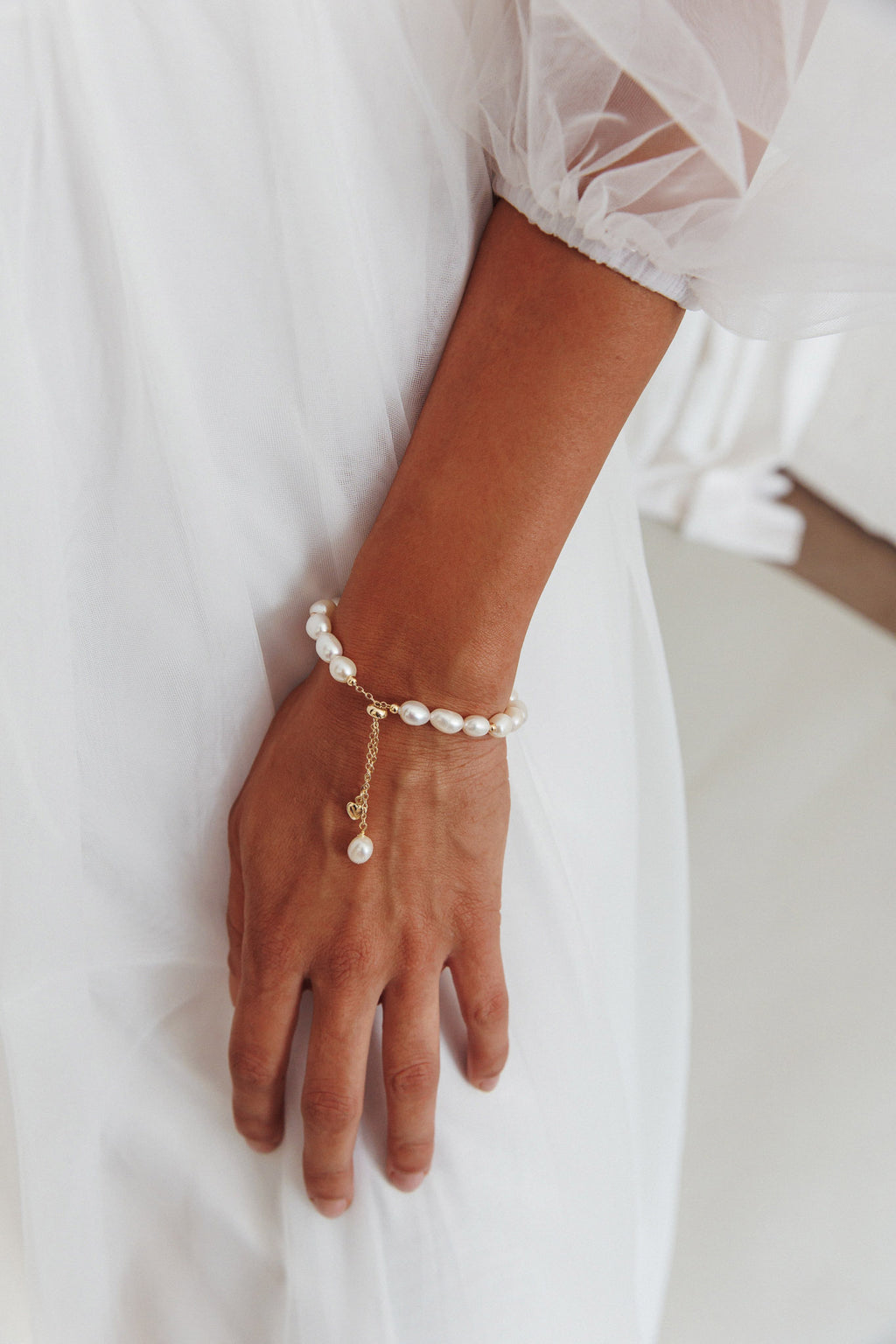 Sharie Baroque Pearl Bracelet Gold by Selfie Leslie Australia