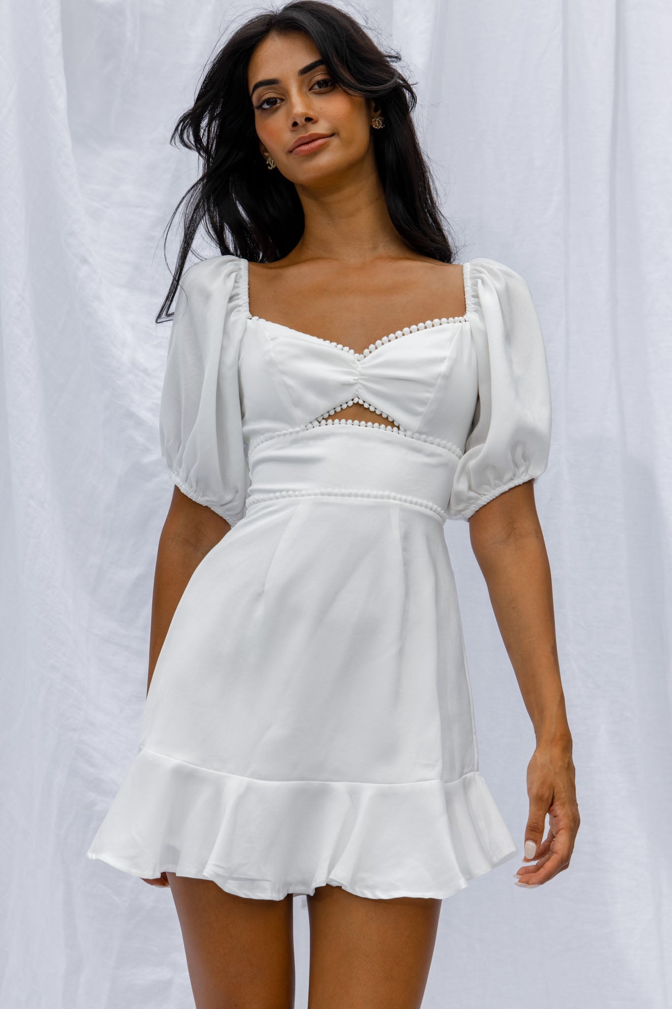 Catch Feelings Sweetheart Neckline Puff Sleeeve Dot Trim Dress White by Selfie Leslie