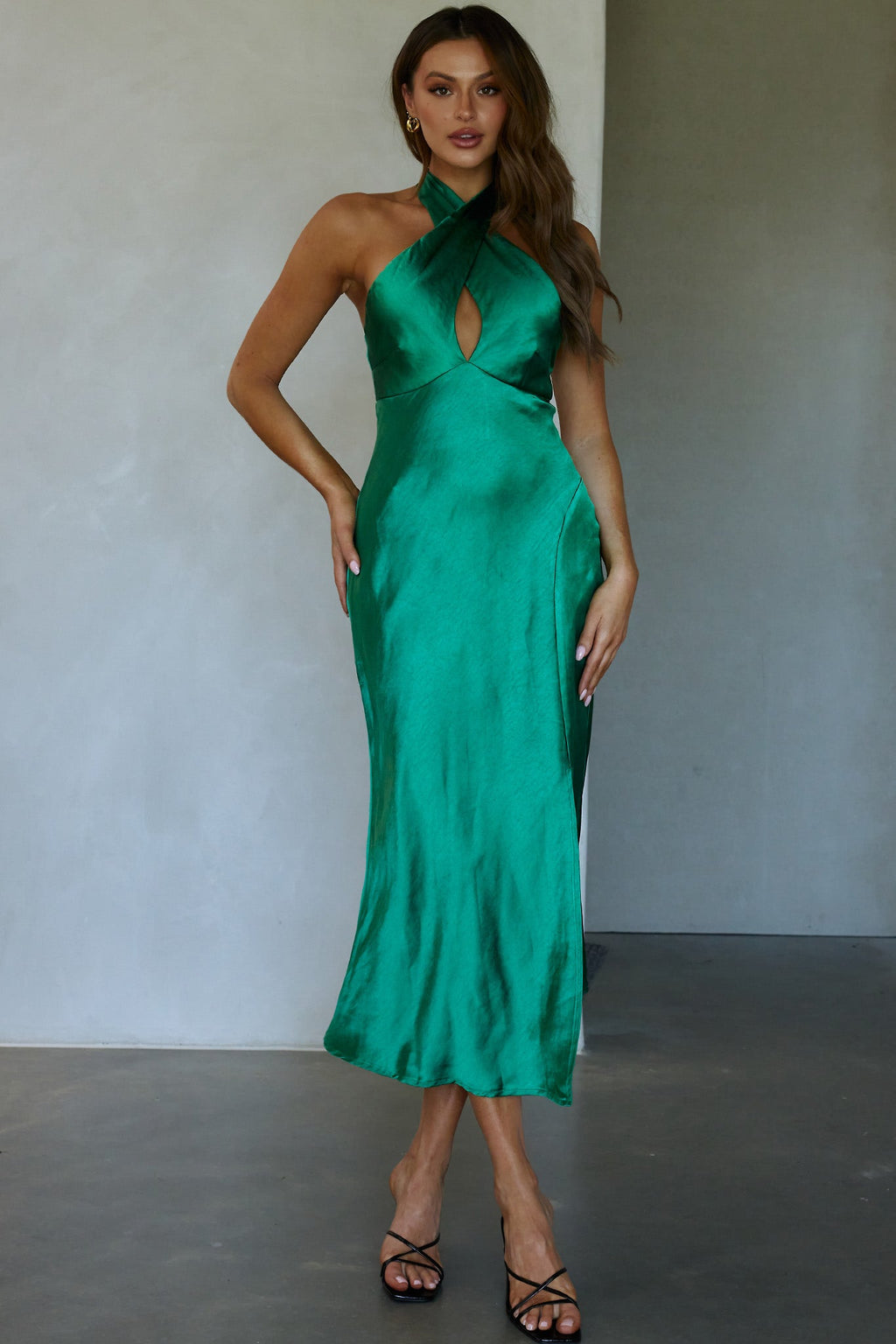 Je Reve Twist Halterneck Midi Dress Green by Selfie Leslie