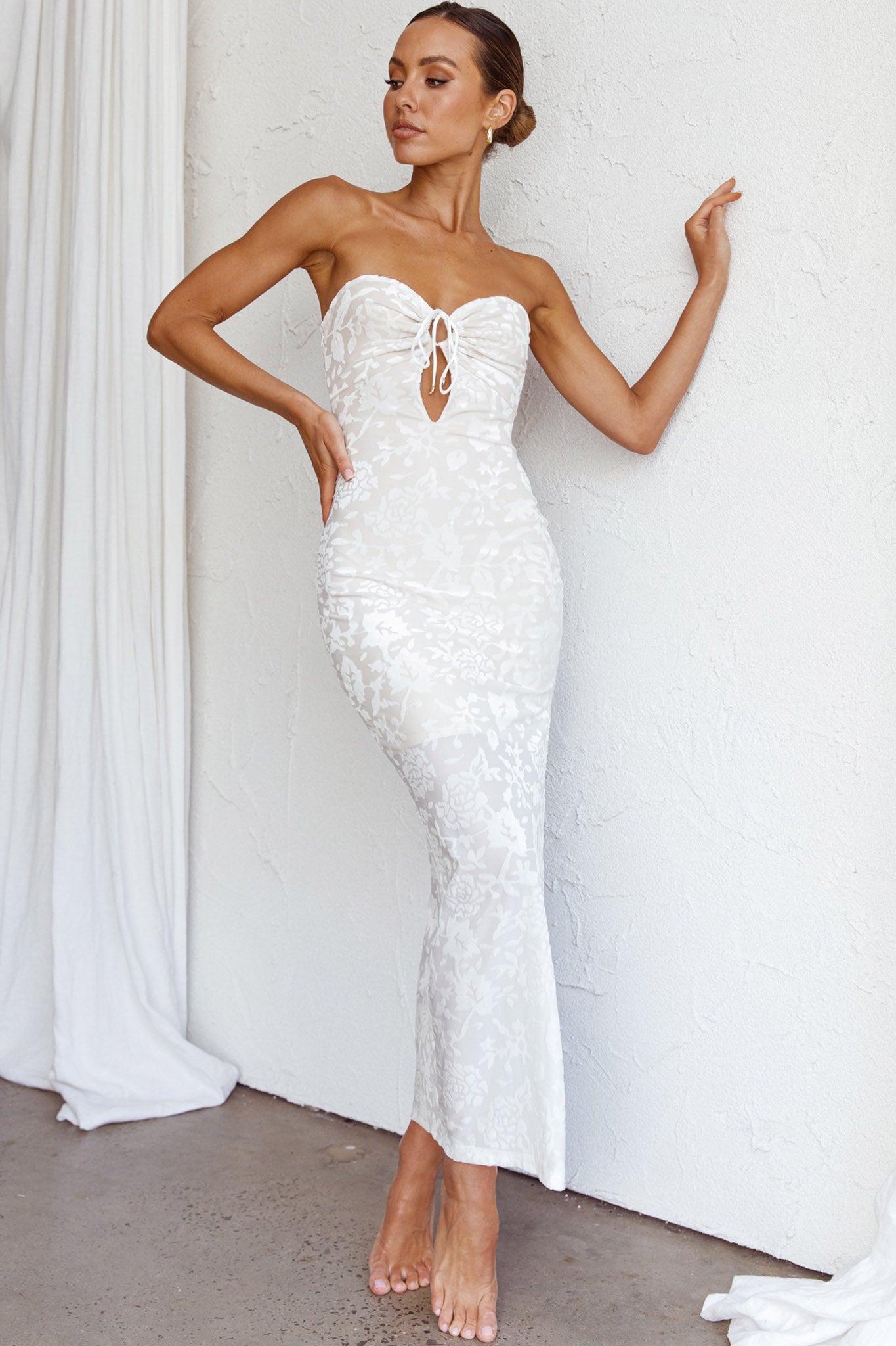 Sing To Me Keyhole Bodice Midi Dress White by Selfie Leslie Australia