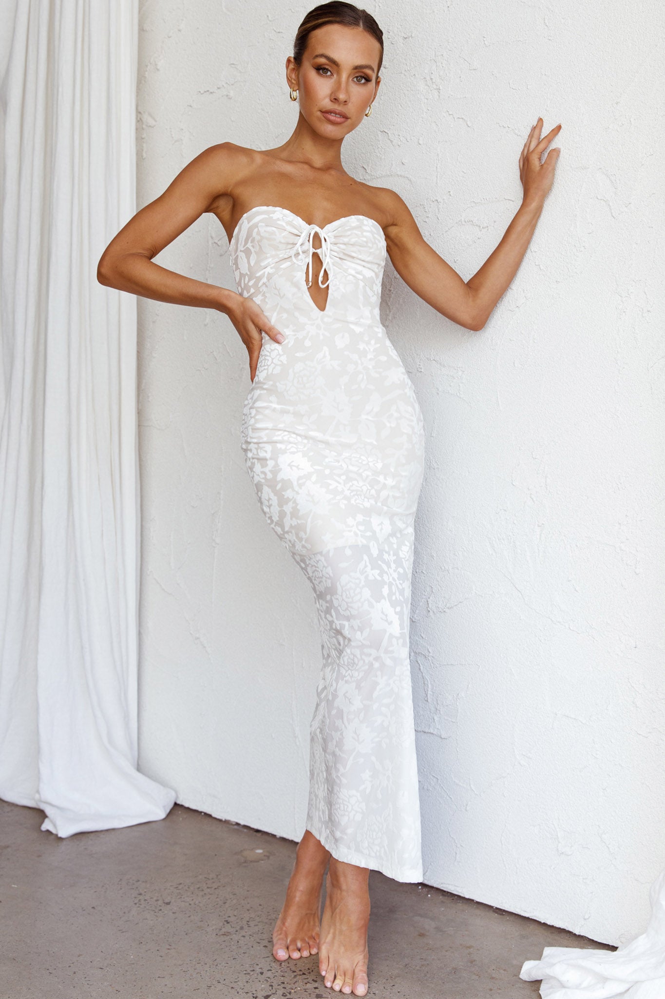 Sing To Me Keyhole Bodice Midi Dress White by Selfie Leslie Australia