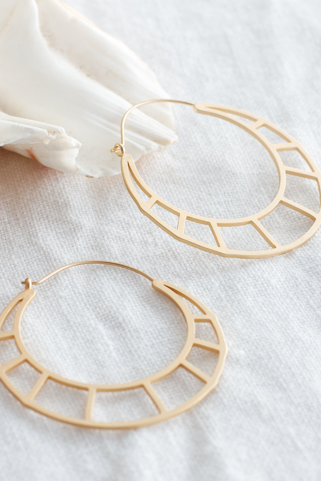 Dinah Hoop Earrings Gold by Selfie Leslie