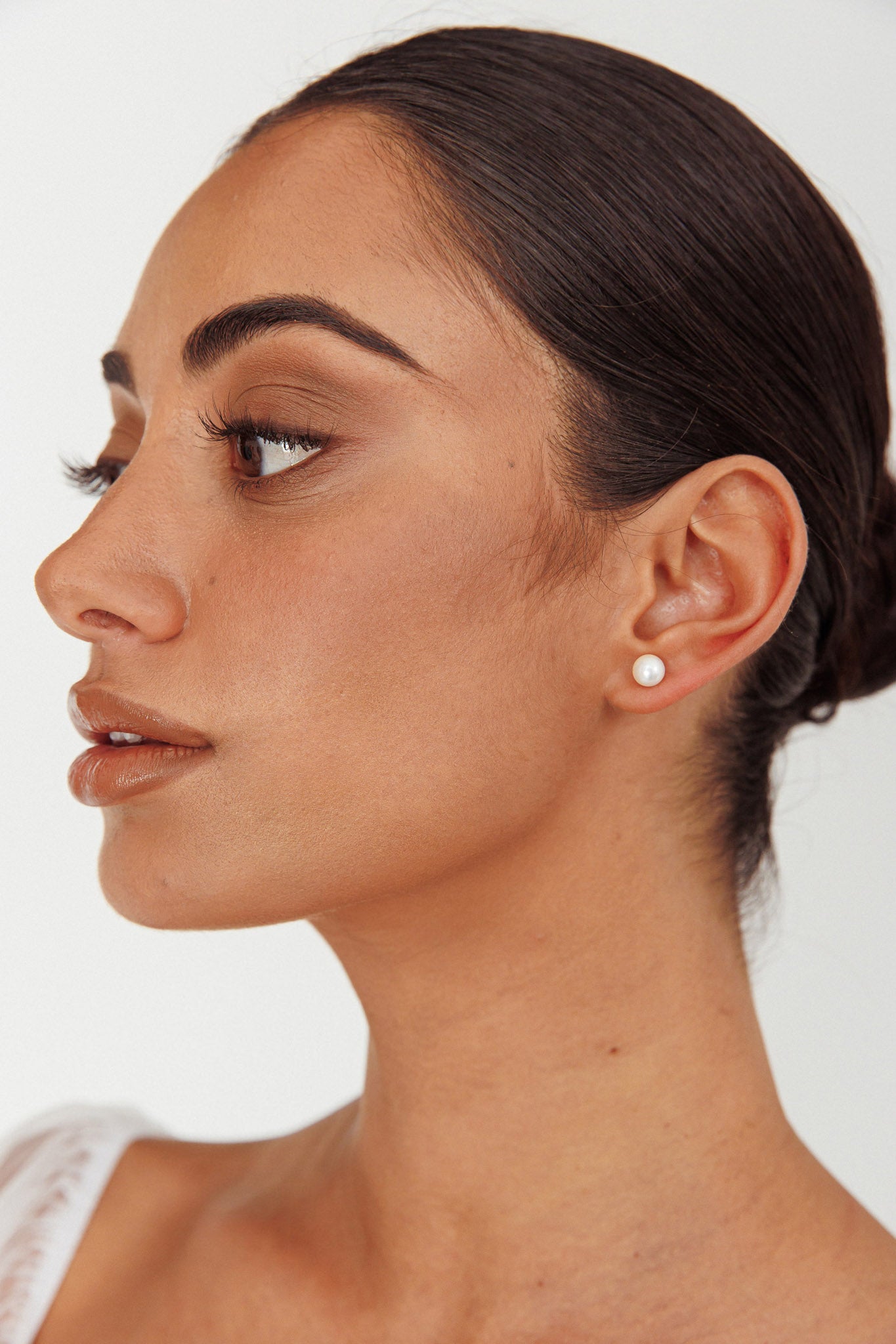 Tahyna Pearl Stud Earrings by Selfie Leslie Australia