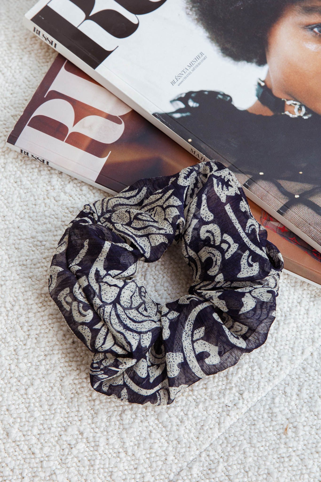 Chouchou Scrunchie Damask Ink by Selfie Leslie Australia