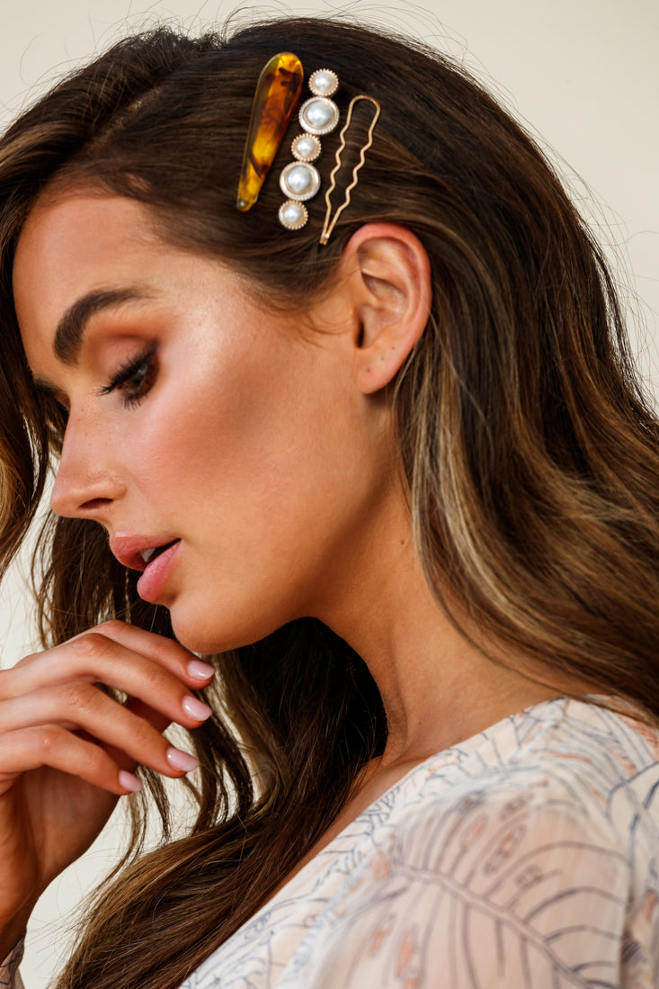 Anthea Pearl And Tan Clip Trio by Selfie Leslie
