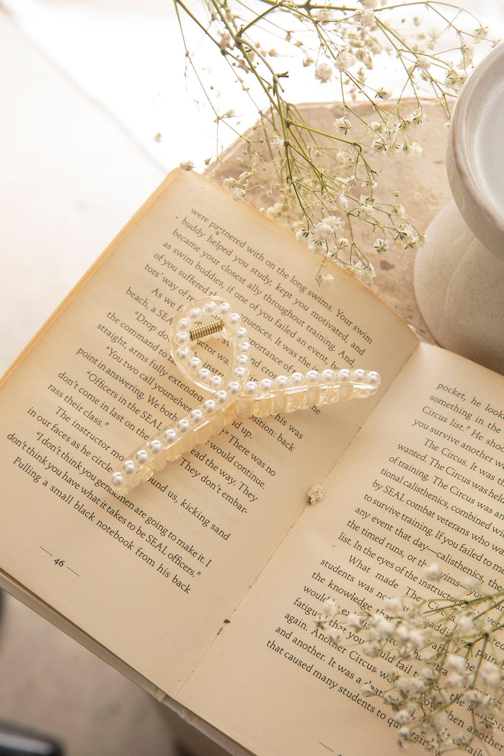 Hannah Pearl Twist Hair Clip Clear by Selfie Leslie