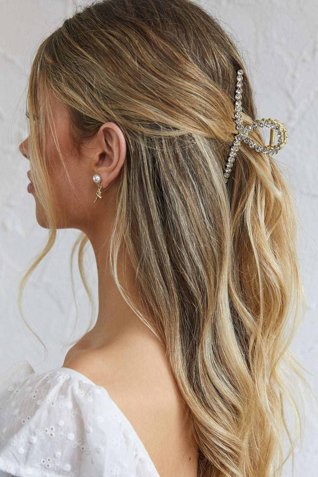 Mia Rhinestone Twist Hair Clip Gold by Selfie Leslie