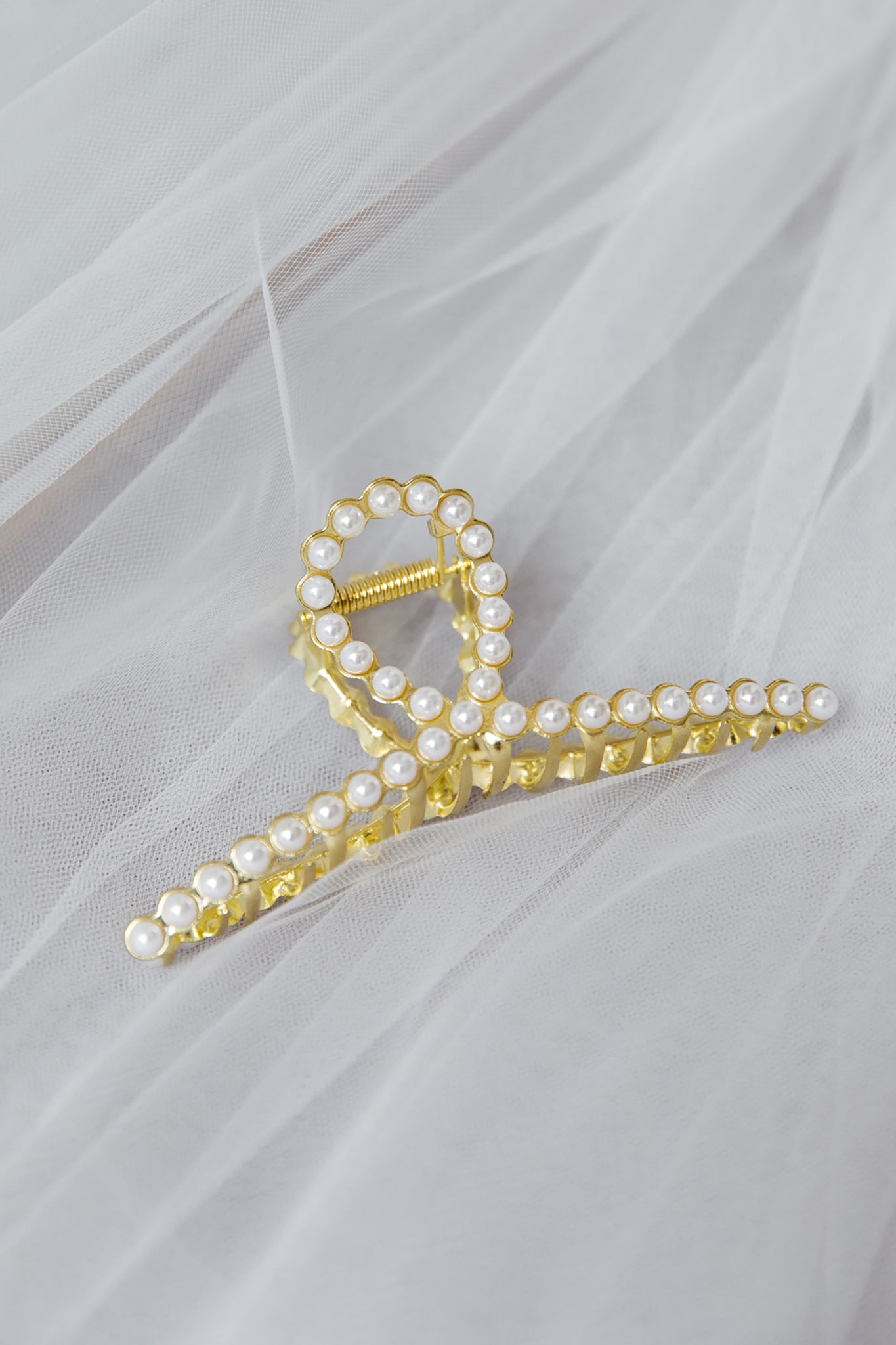 Hannah Pearl Twist Hair Claw Gold by Selfie Leslie Australia
