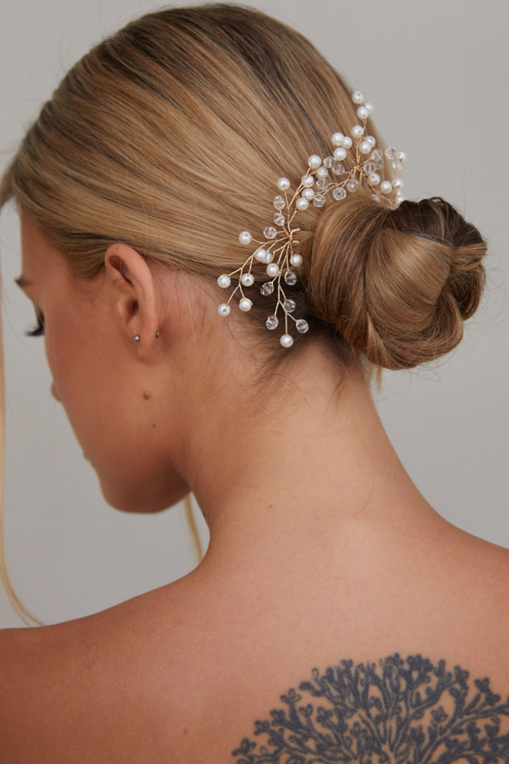 Medusa Pearl Hair Pin by Selfie Leslie Australia