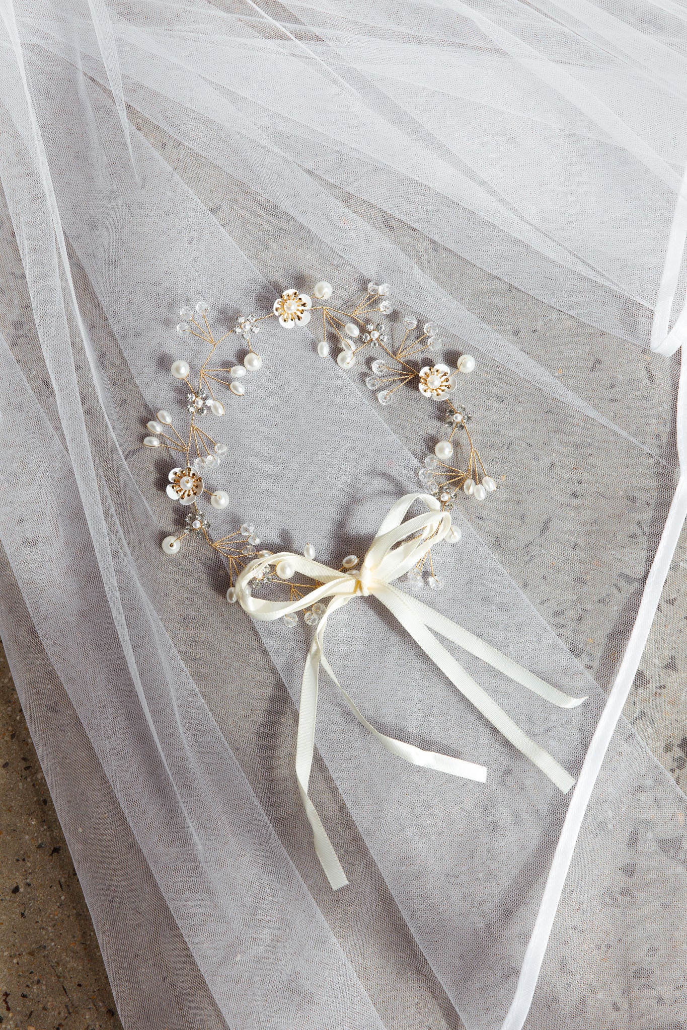 Flower & Pearl Wire Headband Gold by Selfie Leslie Australia