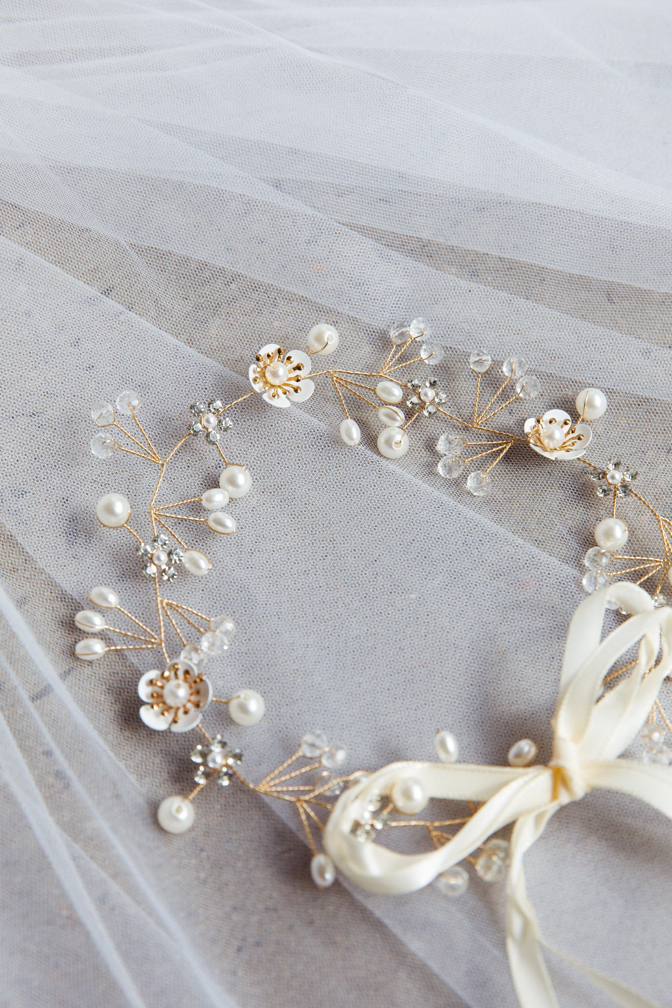 Flower & Pearl Wire Headband Gold by Selfie Leslie Australia