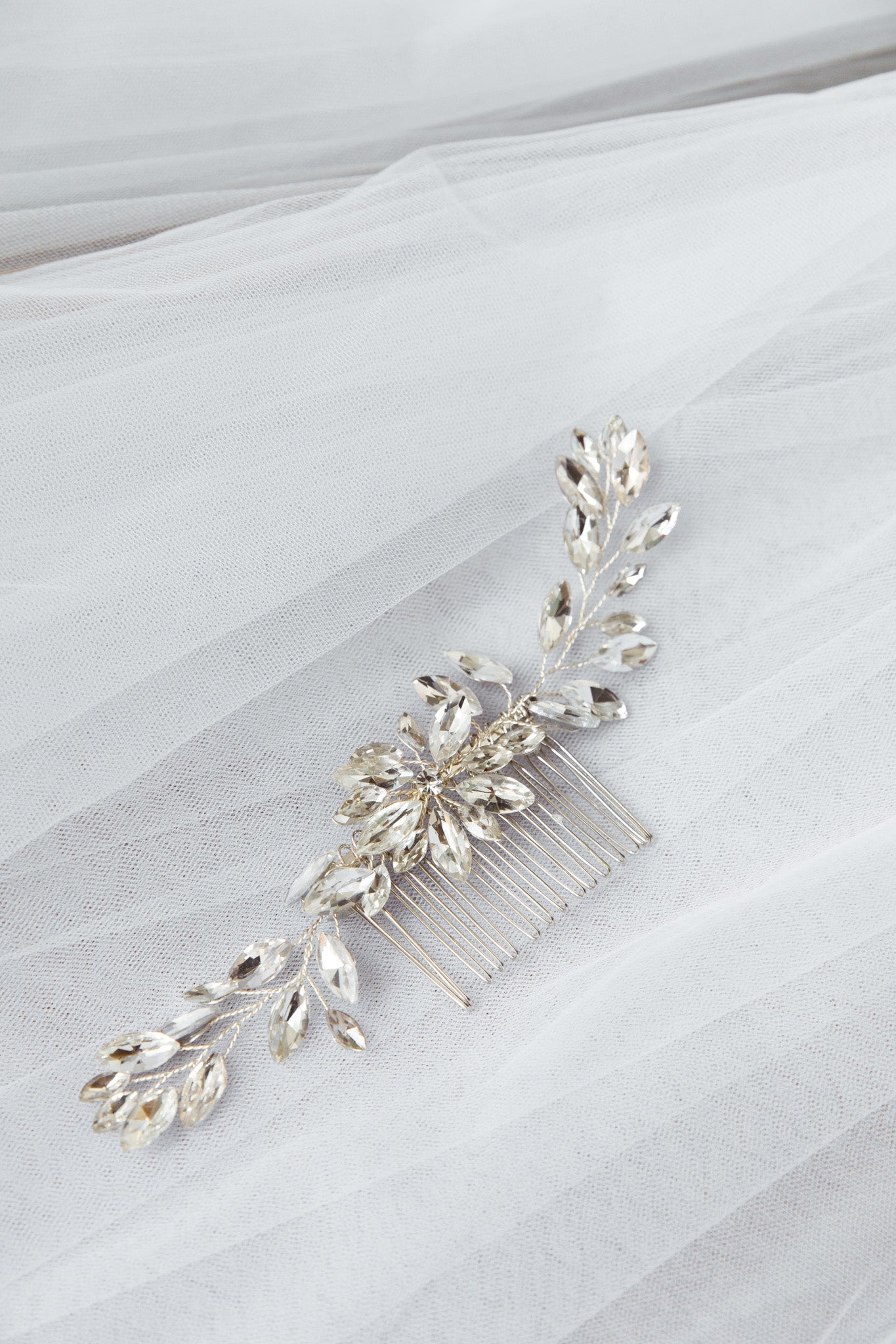 Flower & Crystal Hair Comb by Selfie Leslie Australia