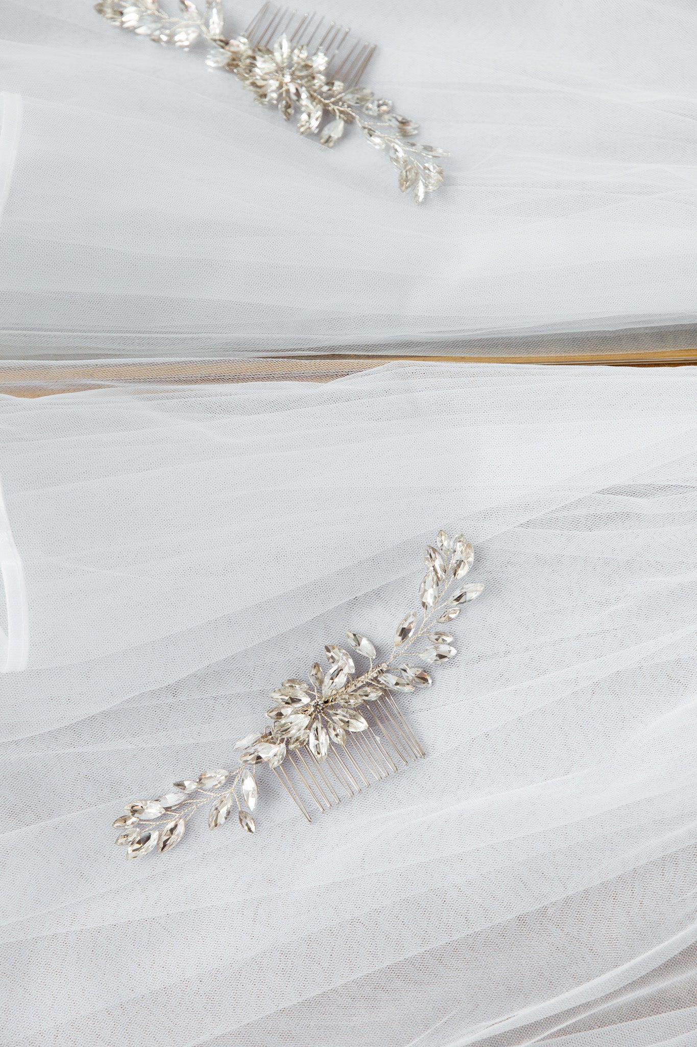 Flower & Crystal Hair Comb by Selfie Leslie Australia
