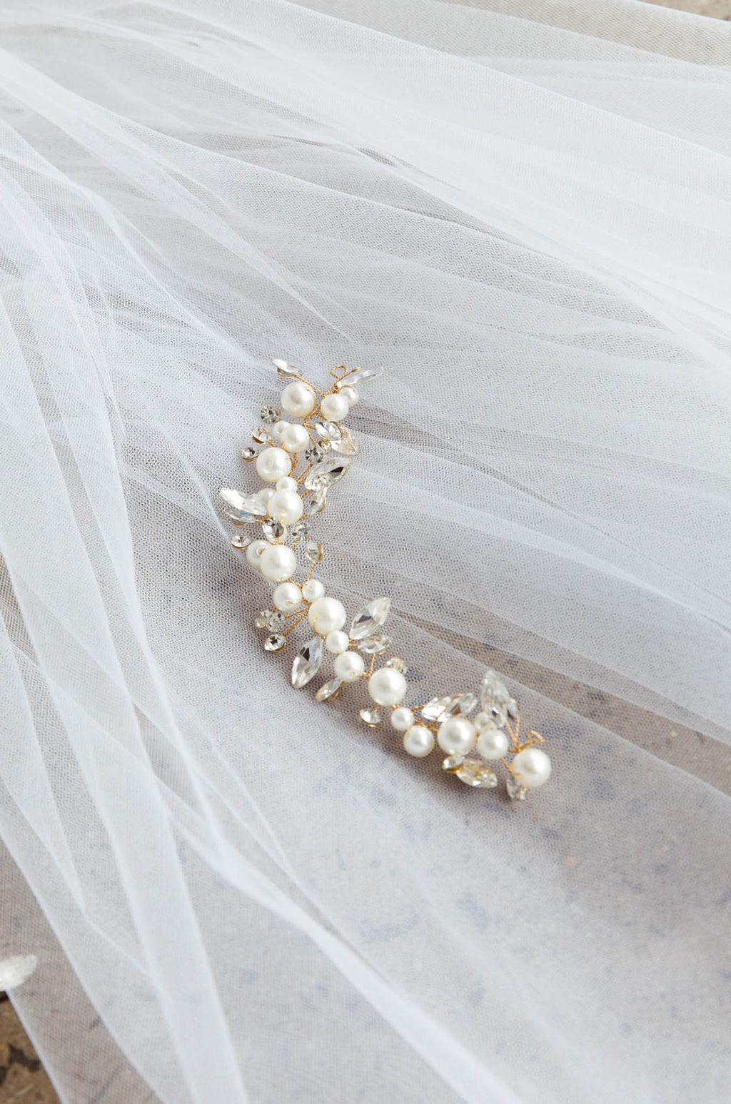 Artemis Pearl & Crystal Hair Pin Gold by Selfie Leslie Australia