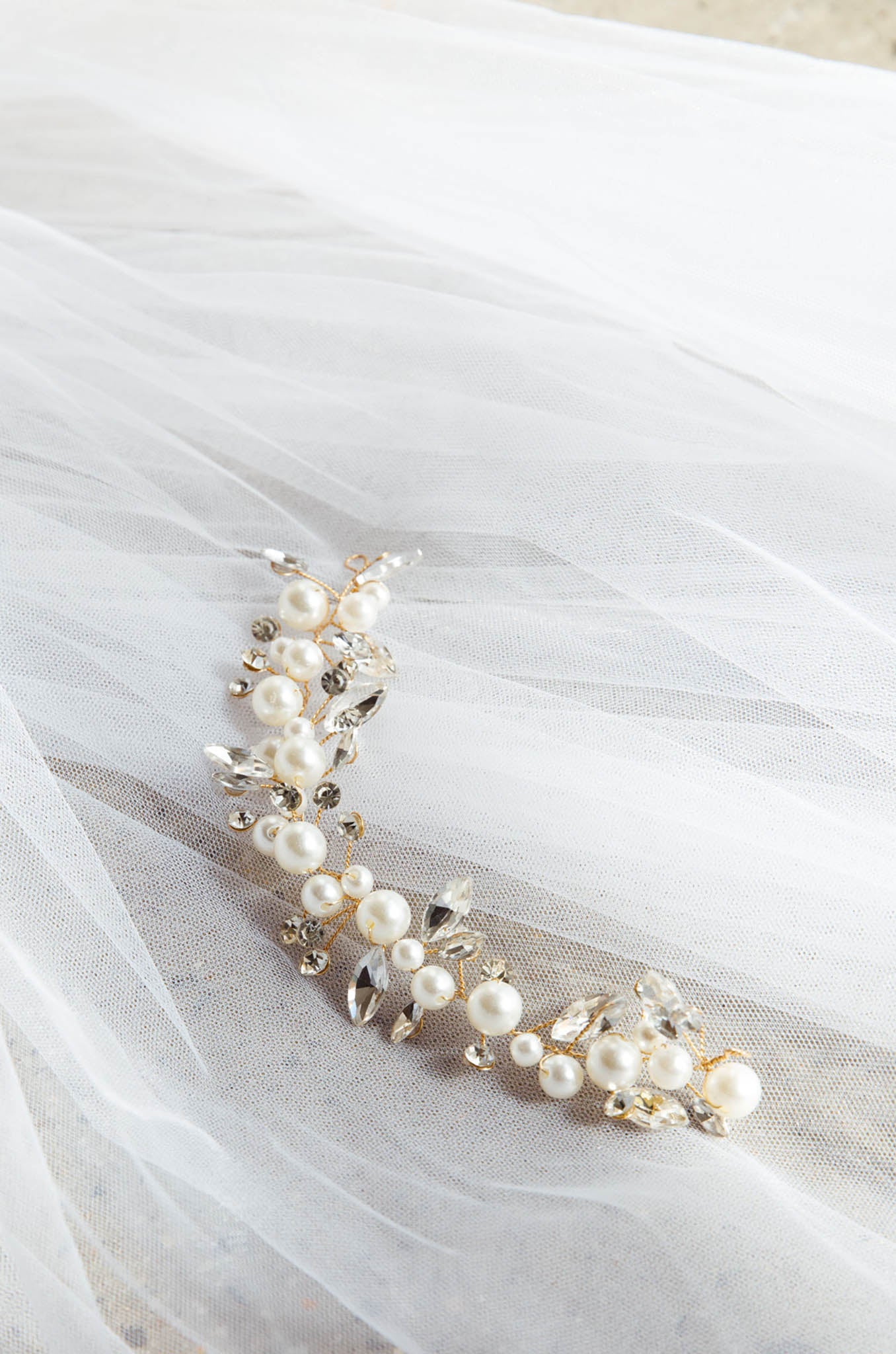 Artemis Pearl & Crystal Hair Pin Gold by Selfie Leslie Australia