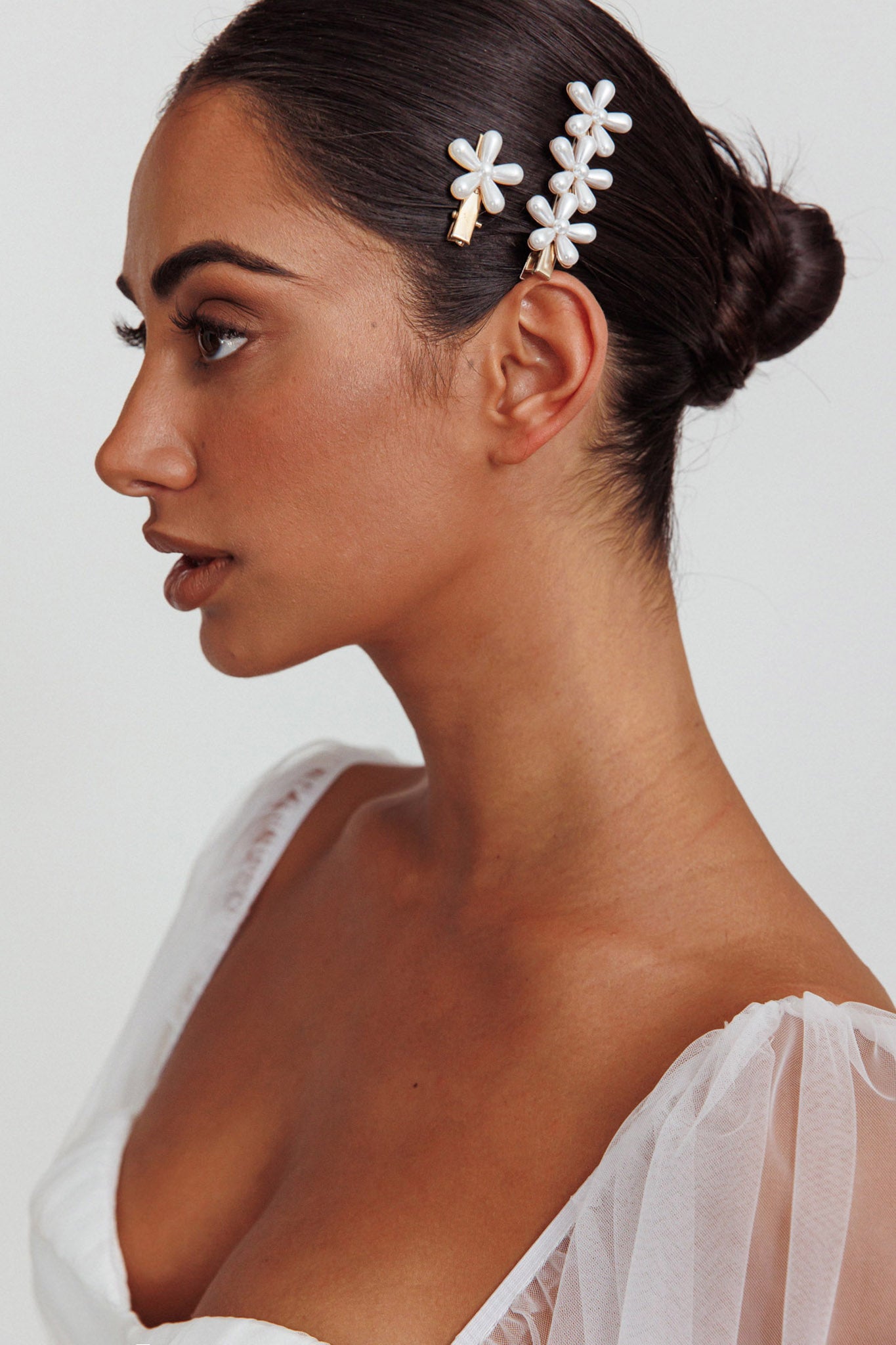 Aurelia Pearl Flower Hairclip Set by Selfie Leslie Australia