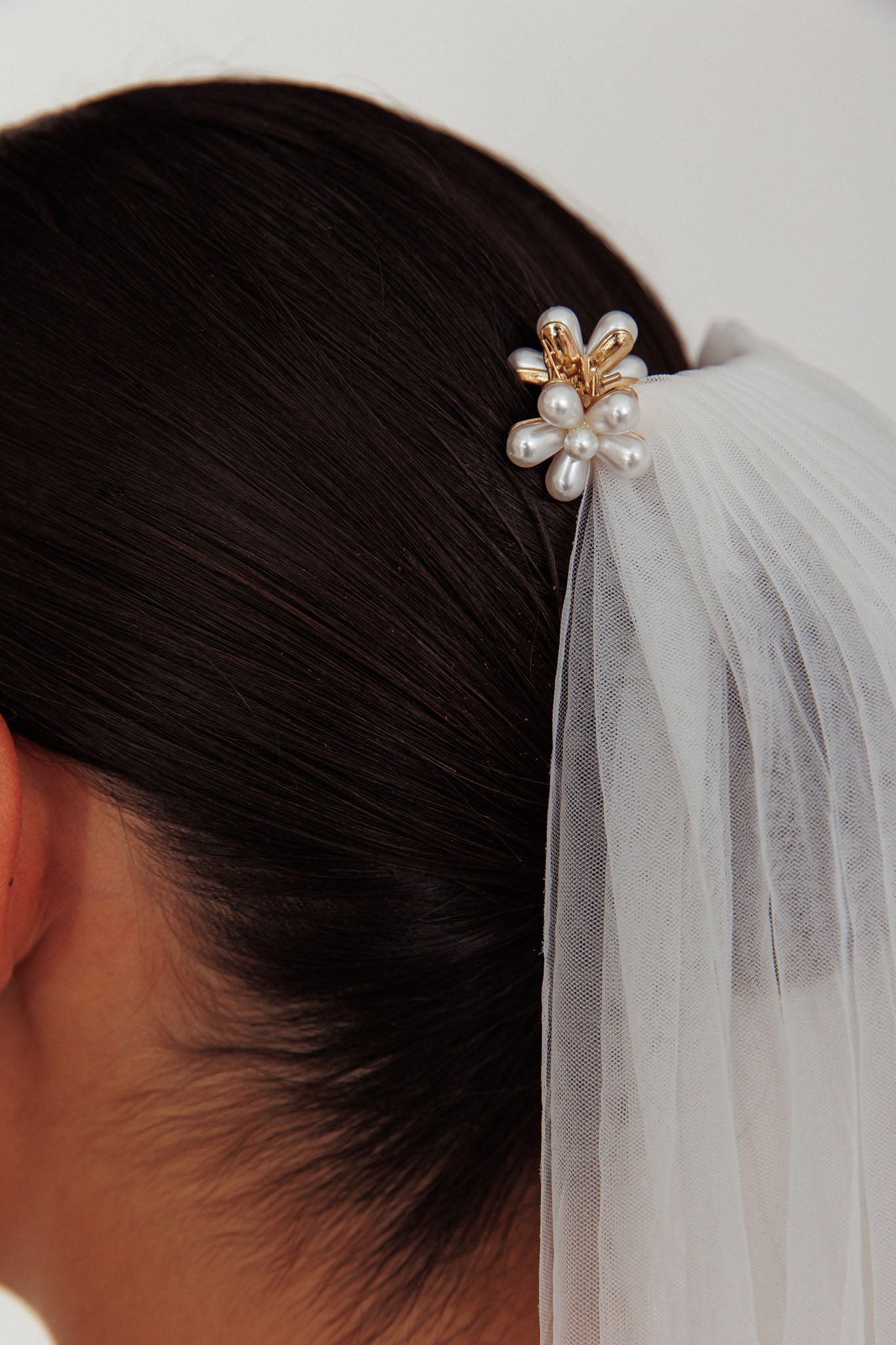 Aurelia Pearl Flower Hairclip Set by Selfie Leslie Australia