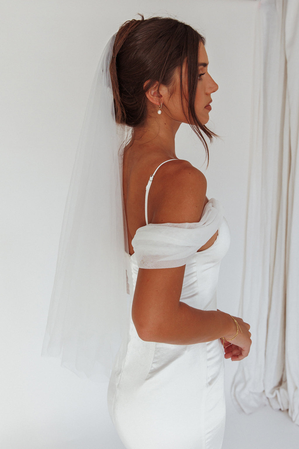 Marina Pearl Accent Veil White by Selfie Leslie Australia