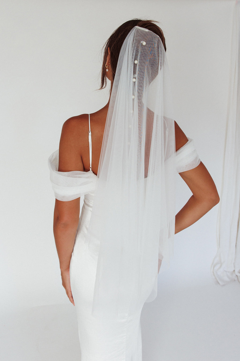 Marina Pearl Accent Veil White by Selfie Leslie Australia