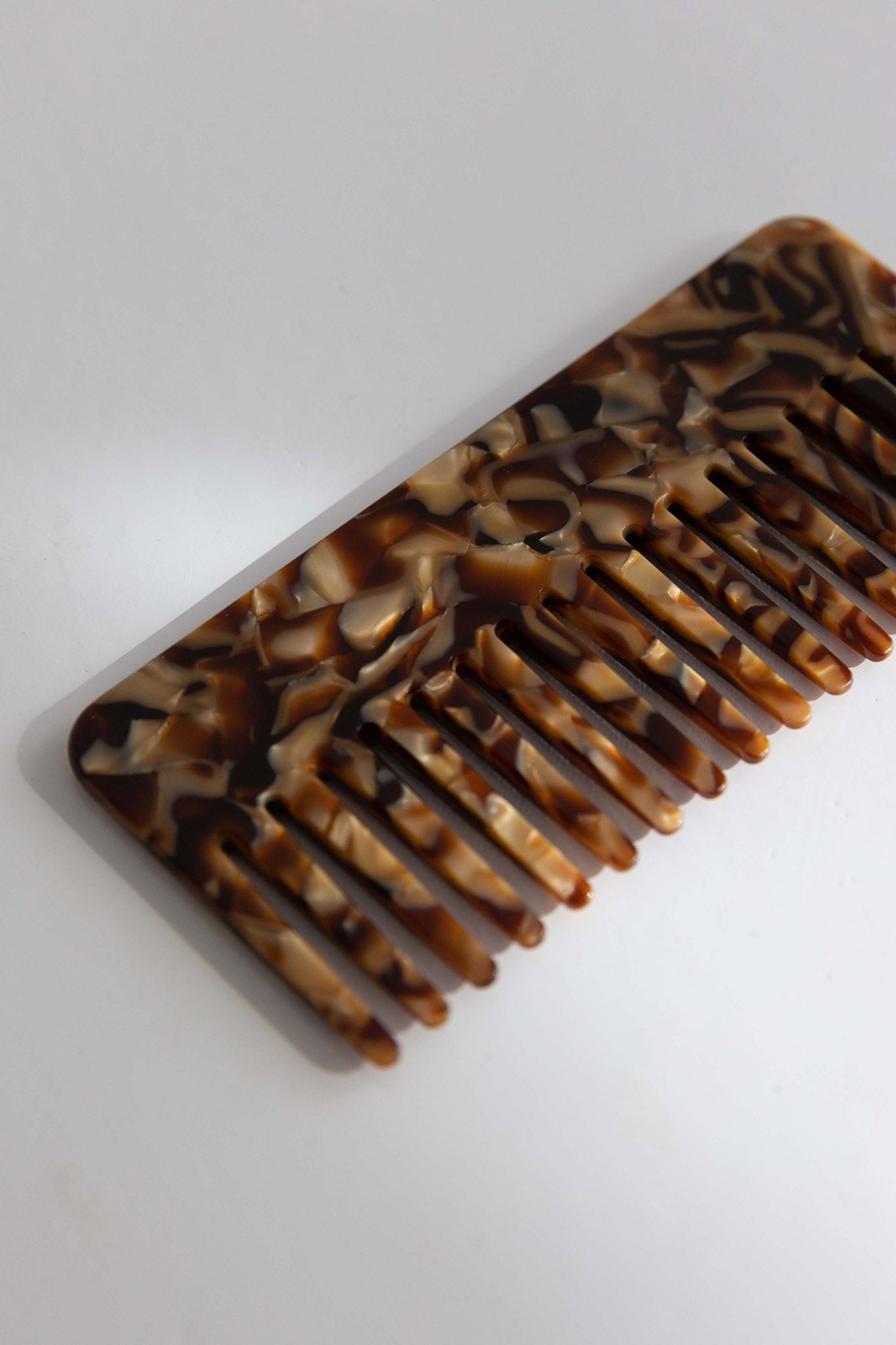 Hadley Marbled Comb Brown by Selfie Leslie Australia