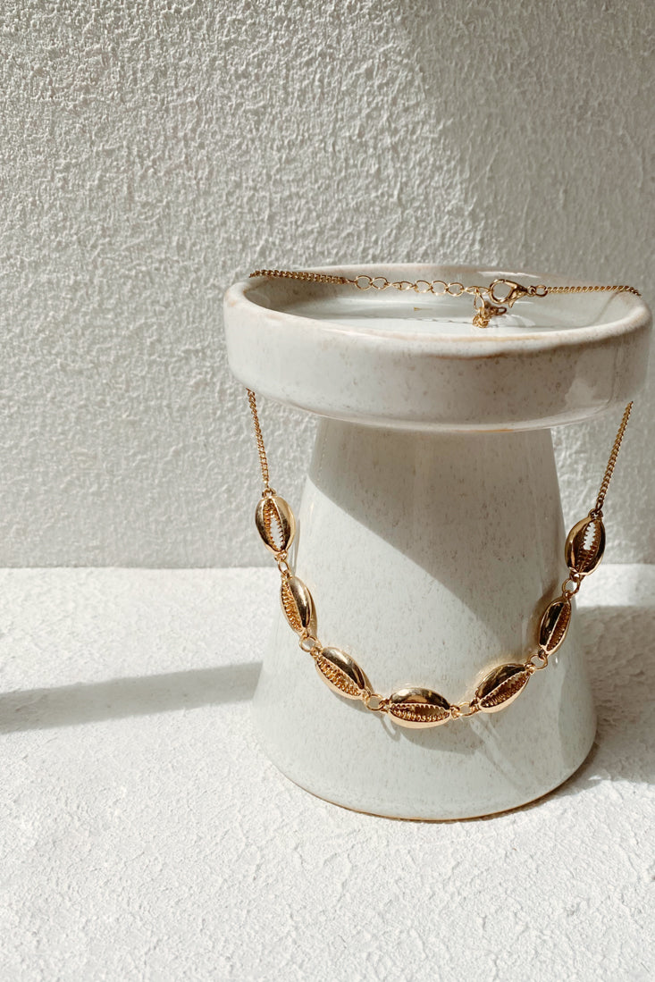 Fiji Gold Shell Chain Necklace by Selfie Leslie