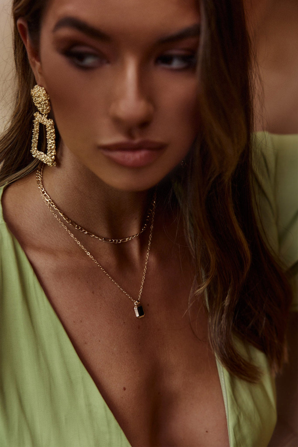 Mia Pendant Necklace Set Gold by Selfie Leslie
