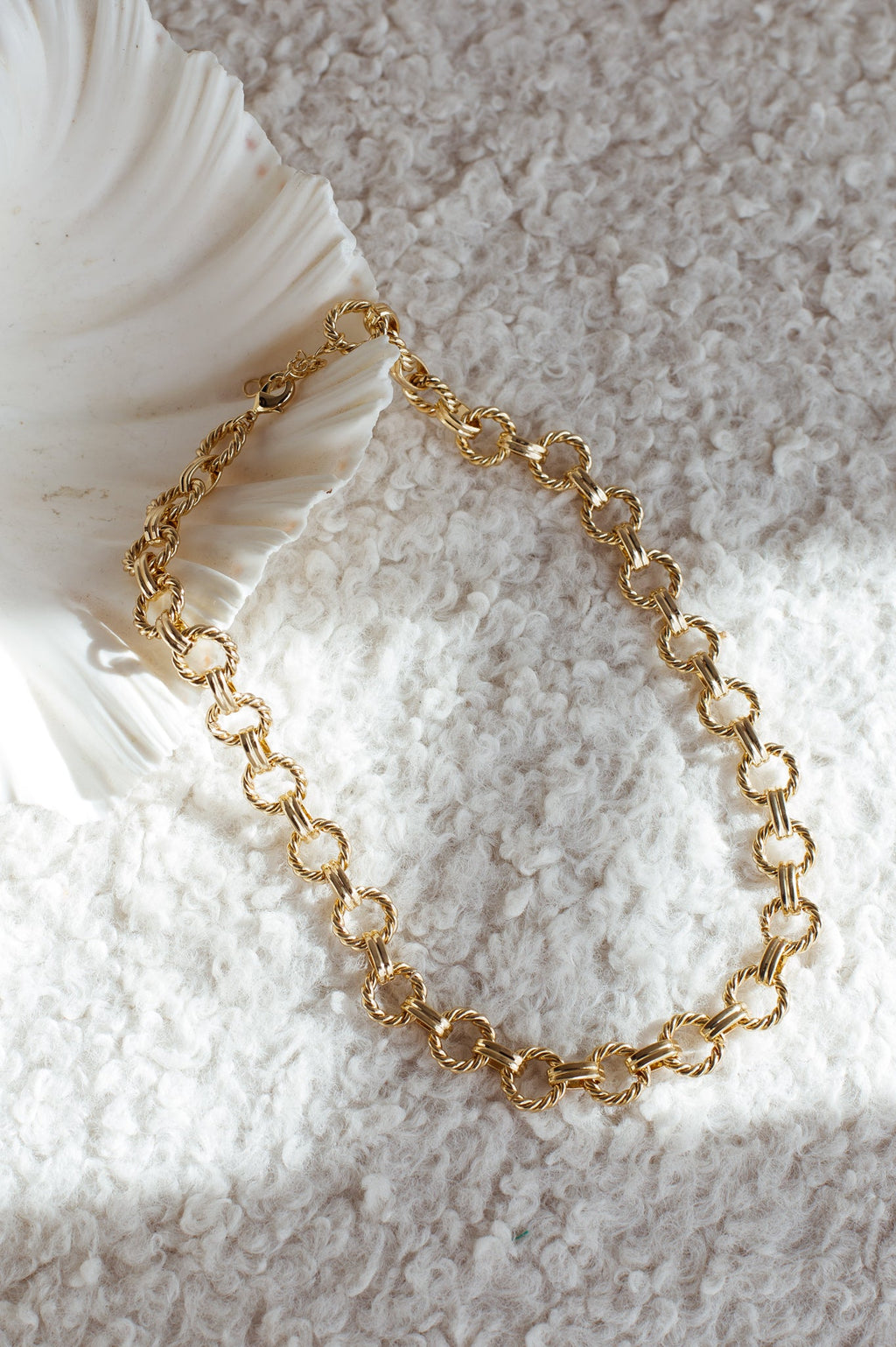 Tova Circle Link Necklace Gold by Selfie Leslie