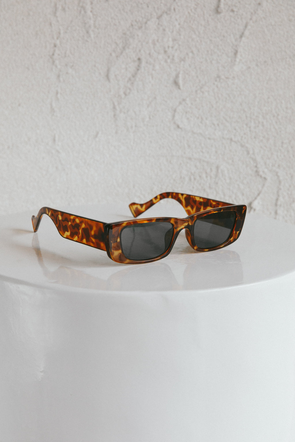 Monica Classic 90's Square Frame Sunglasses Tort by Selfie Leslie Australia