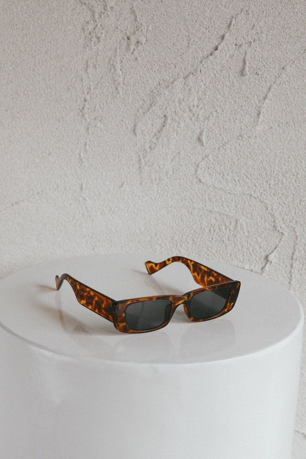 Monica Classic 90's Square Frame Sunglasses Tort by Selfie Leslie Australia