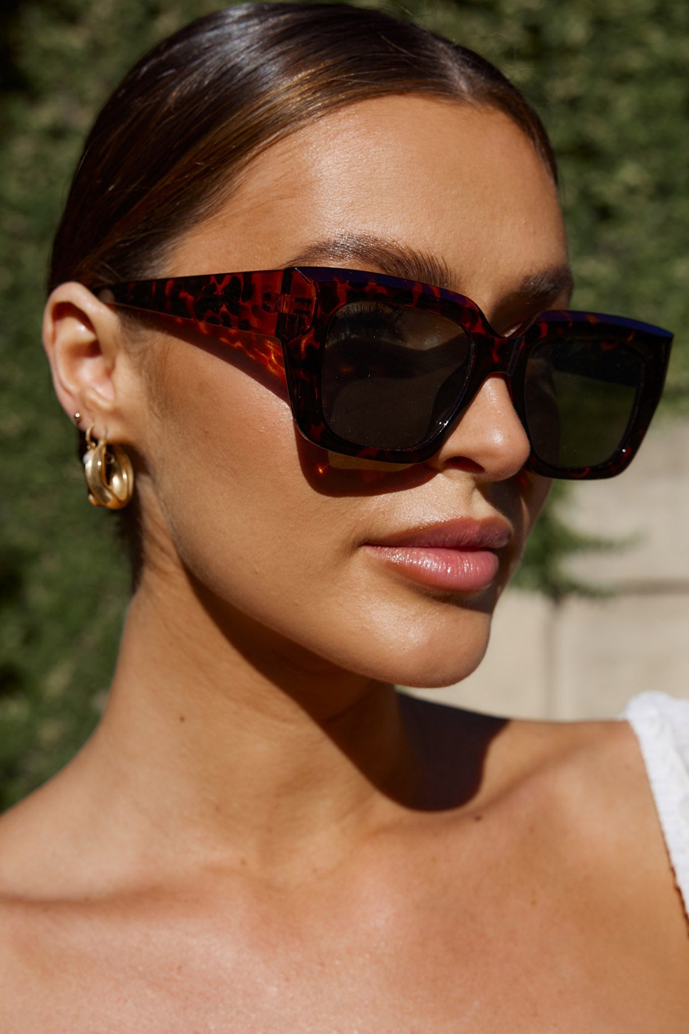 Cate Oversized Sunglasses Tortoiseshell Brown by Selfie Leslie