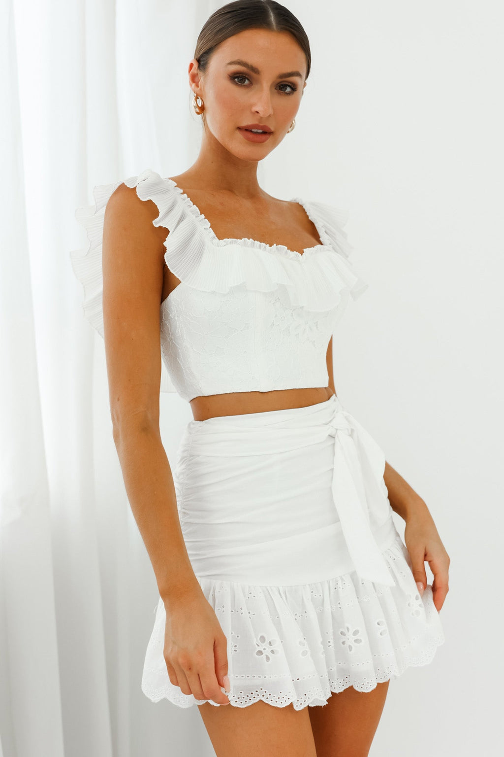 Dreamy On Or Off-Shoulder Frill Crop Top White by Selfie Leslie